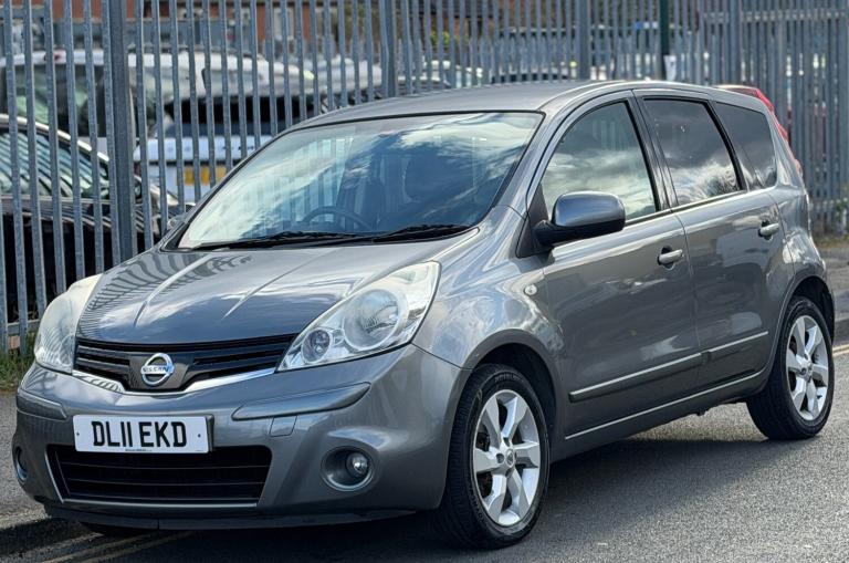 2011 Nissan Note 1.6 Tekna 5dr Auto MPV Petrol Automatic