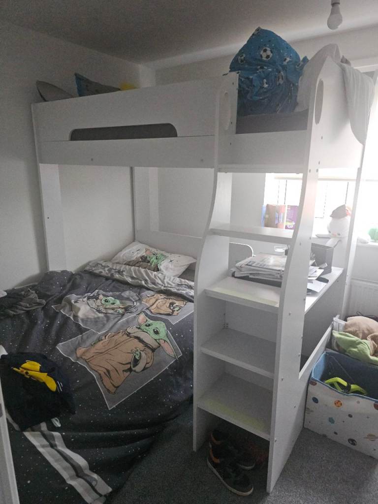 Bunk bed