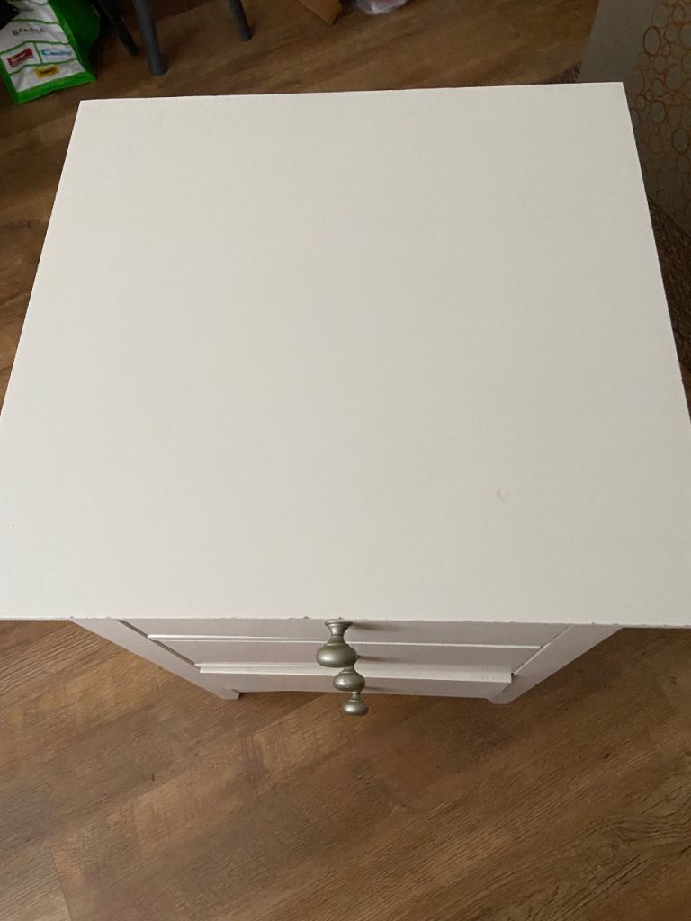 Bedside cabinet 