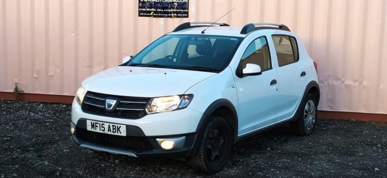 DACIA SANDERO STEPWAY 0.9 Stepway Laureate TCe 90 2015