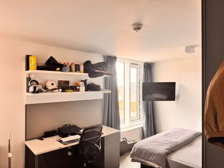 Vita Student Ensuite STUDIO – Bills Inc – Takeover