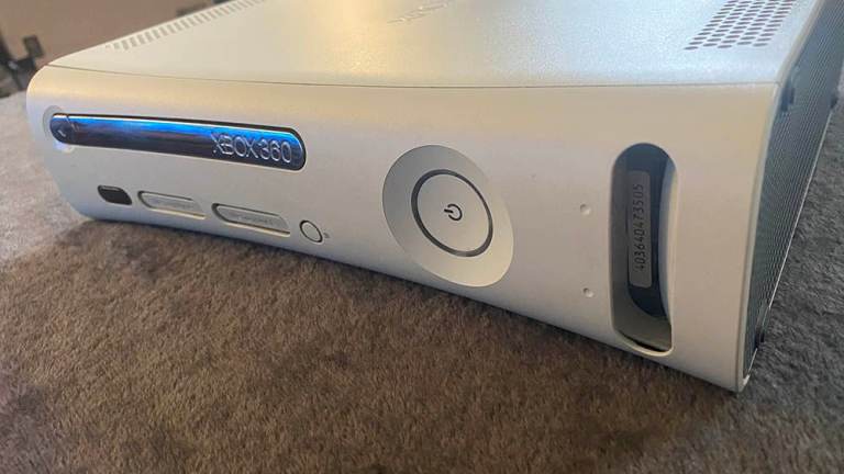 Title: Xbox 360 Original White Console + 13 Games – Faulty Disc Drive – £35 ONO