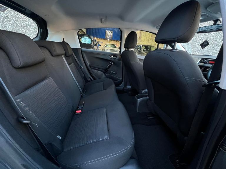 Peugeot, 208, Hatchback, 2016, Manual, 999 (cc), 5 doors