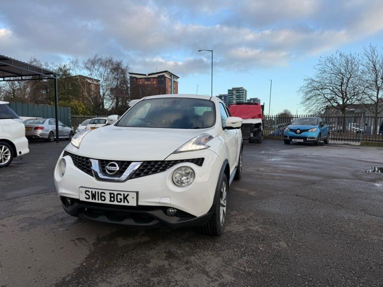 2016 Nissan Juke 1.2 DiG-T Tekna 5dr HATCHBACK Petrol Manual