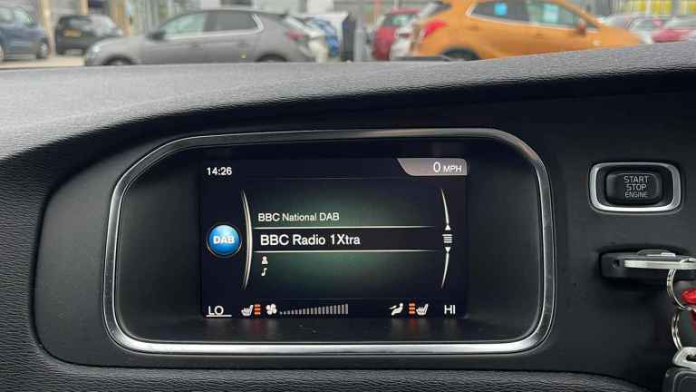 2017 Volvo V40 2.0 D3 R-Design Pro Hatchback