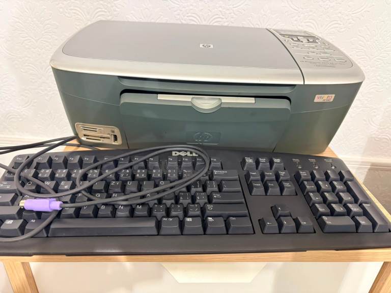 HP Photosmart 2570 All-in-One Printer and Dell Keyboard