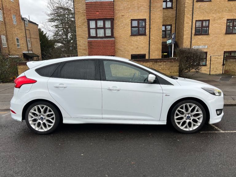 Ford, FOCUS, Hatchback, 2017, Semi-Auto, 999 (cc), 5 doors