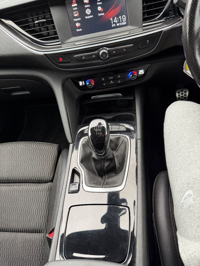 Vauxhall, INSIGNIA, Hatchback, 2019, Manual, 1490 (cc), 5 doors