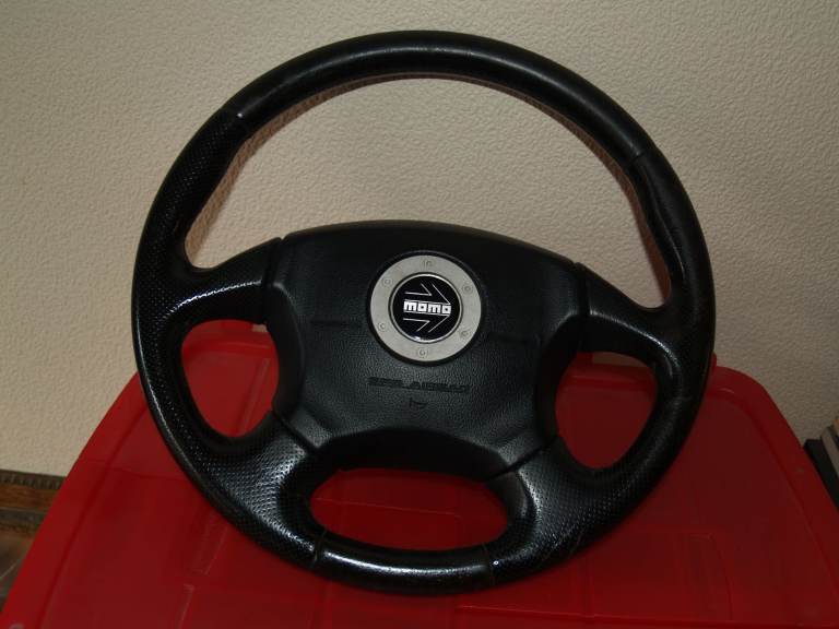 Subaru Imprezza MOMO steering wheel