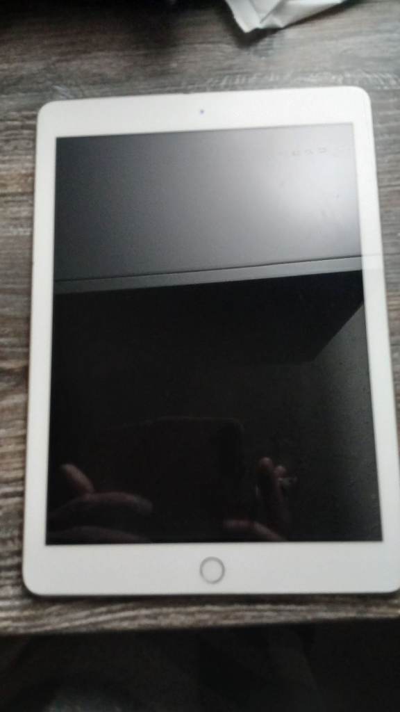 Apple ipad 6th gen 64gb