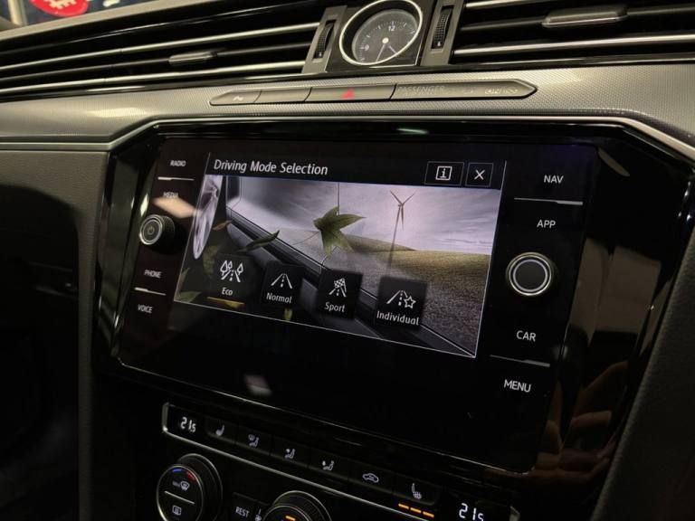 2018 Volkswagen Passat 2.0 TDI R-Line 5dr DSG [Panoramic Roof] [7 Speed] ESTATE DIESEL Automatic