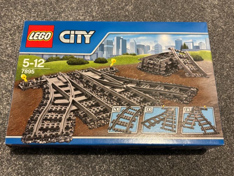 LEGO City: Switch Tracks (7895)