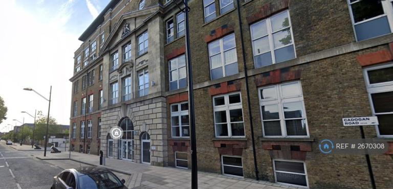 1 bedroom flat in Cadogan Road, London, SE18 (1 bed) (#2670308)