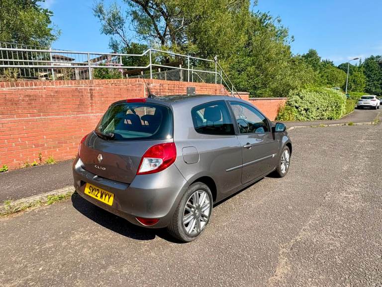 Car for sale - Renault Clio very affordable 