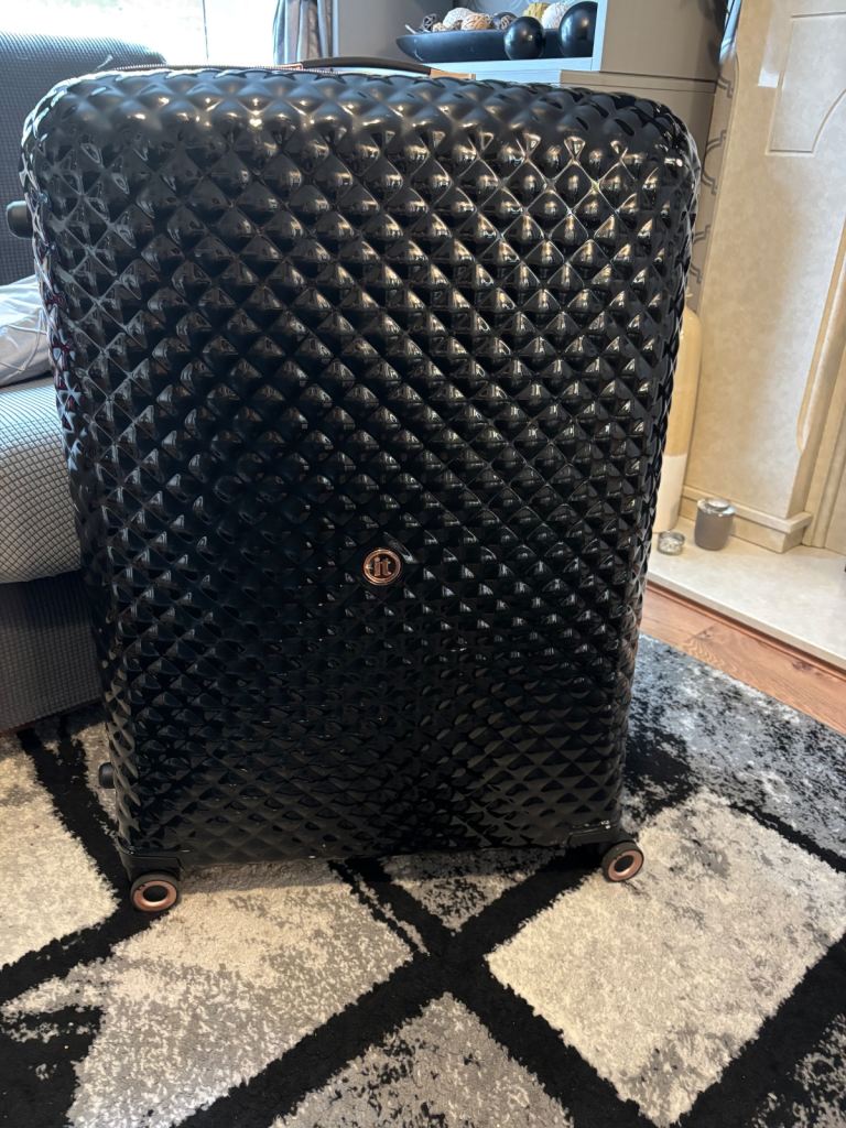 it- Glitzy Extra Large Suitcase