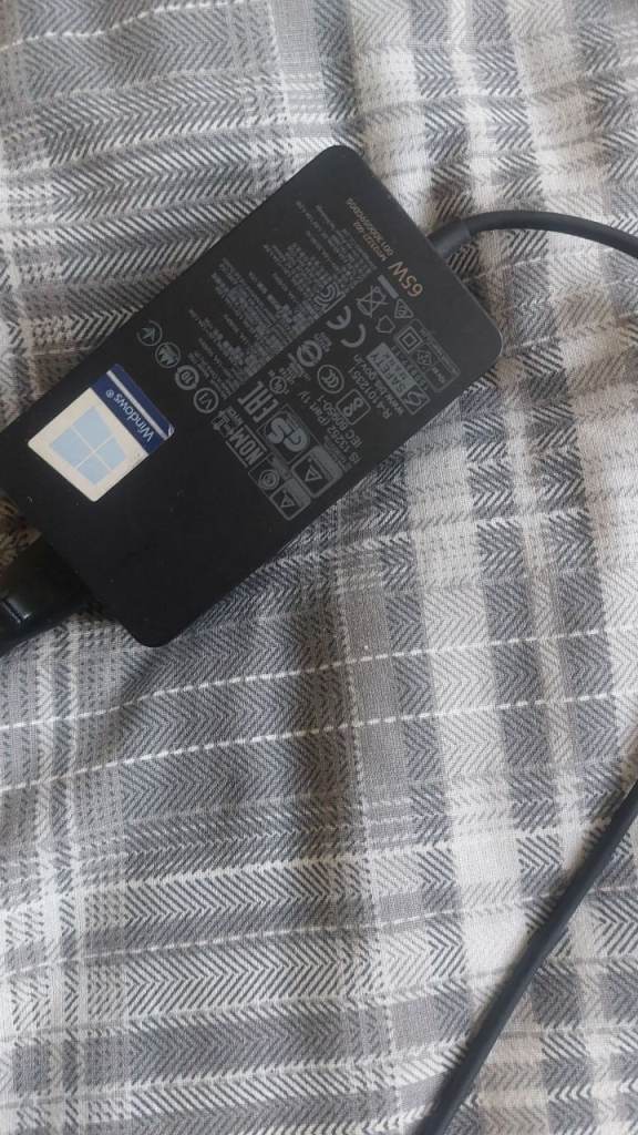 Surface pro charger 