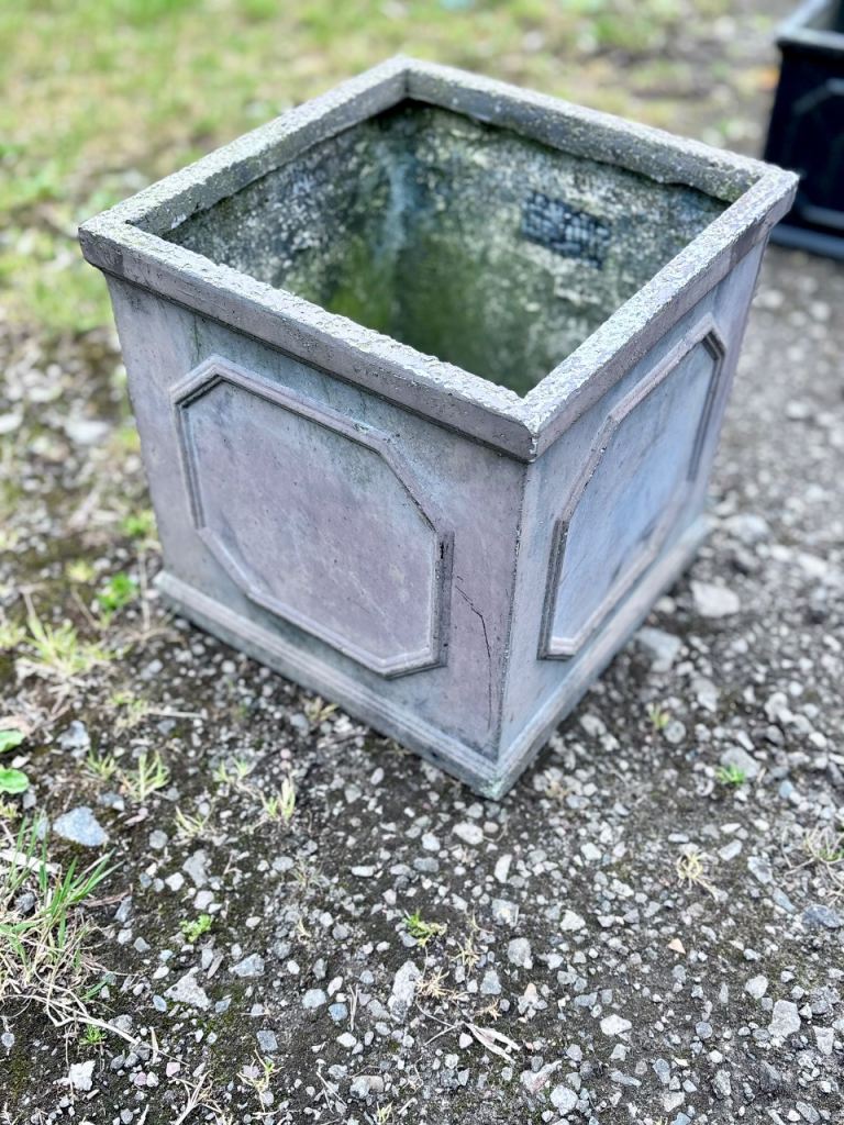 Faux Lead (fibreglass) Chelsea Box square light grey garden planter,pot