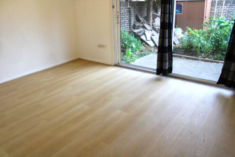Amazing Value 3 Bedroom House with Parking near Zone 2 Tube, Train,  Buses & Shops