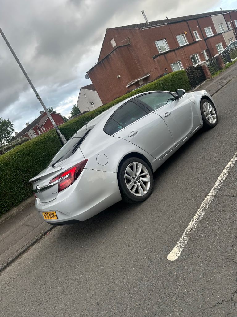 Vauxhall, INSIGNIA, Hatchback, 2015, Manual, 1956 (cc), 5 doors