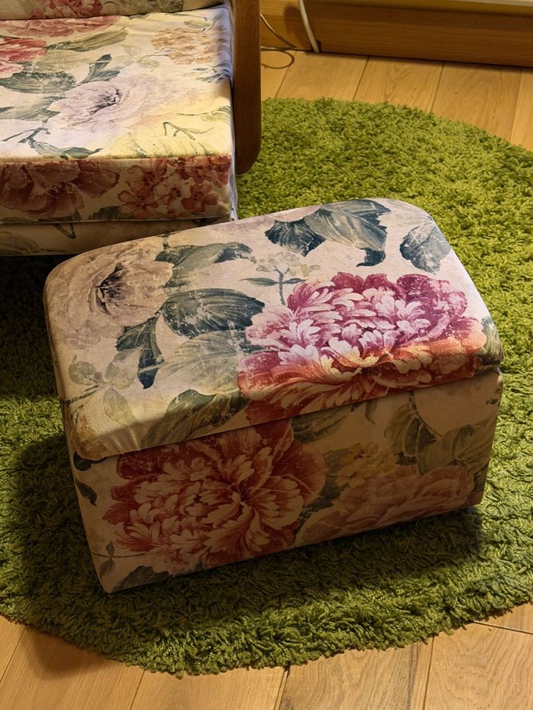 Puffee storage footstool 