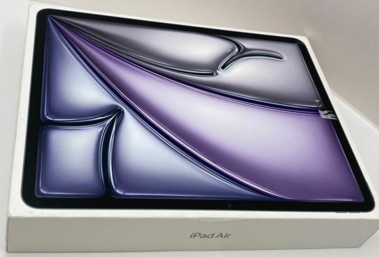 **SEALED** M4 IPAD AIR 11 INCH BRAND NEW LATEST APPLE IPAD AIR 11” 128GB