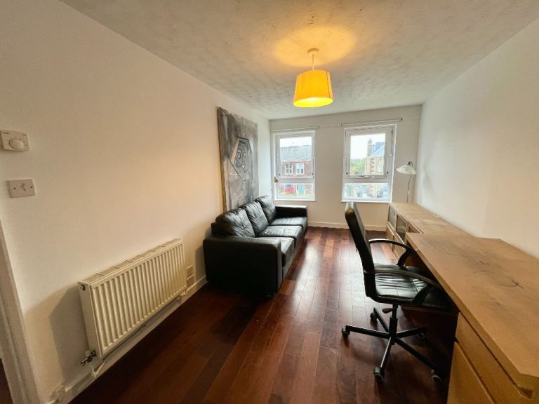 1 bedroom flat in Polwarth Terrace, Polwarth, Edinburgh, EH11 1NW