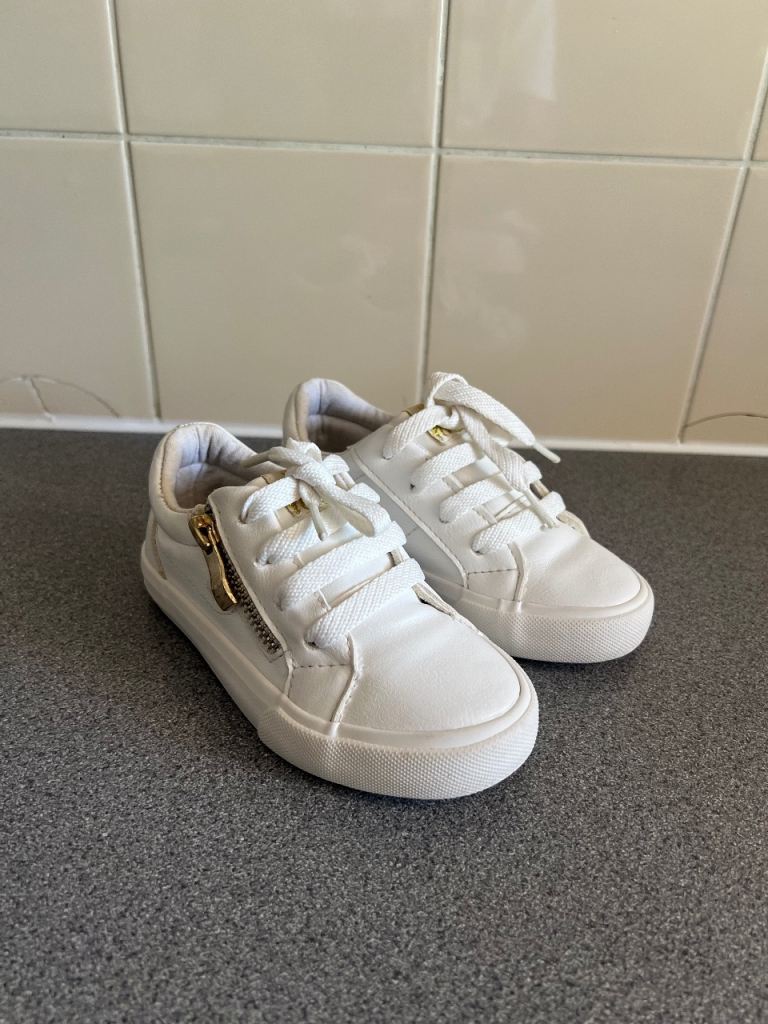 Kids White Trainers with Gold Zips – Size 8, Good Condition