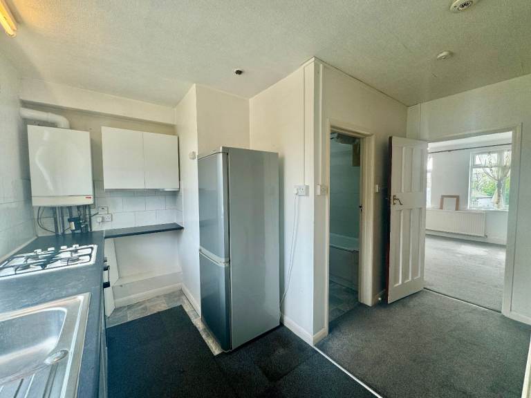 One Bedroom Flat to Rent (Ref-A1B2R6) - Blenheim Road, West Harrow, HA2 