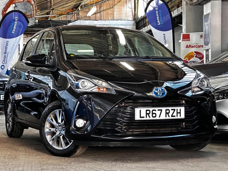 2017 Toyota Yaris 1.5 VVT-h Icon Tech Hatchback 5dr Petrol Hybrid E-CVT Euro 6 (s/s) (100 ps) HAT...