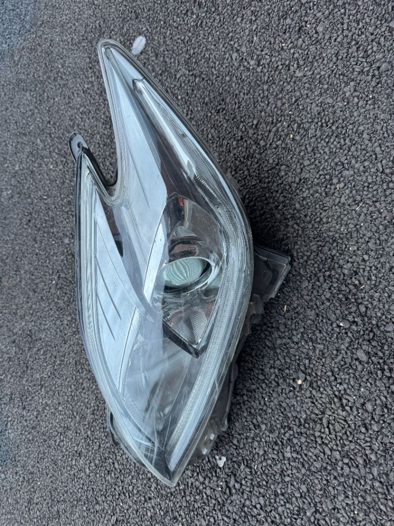 Toyota Prius 2014 Headlight Unit - Fair Condition, Some Damage