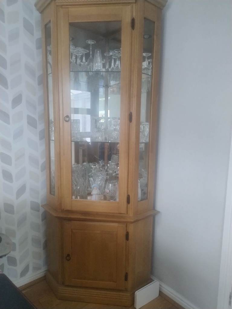 Corner unit