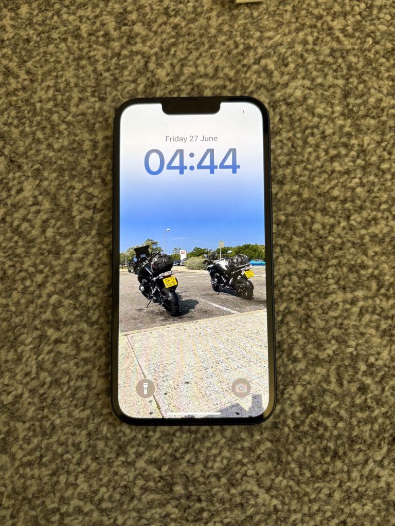 iPhone 13 dark navy/black/midnight