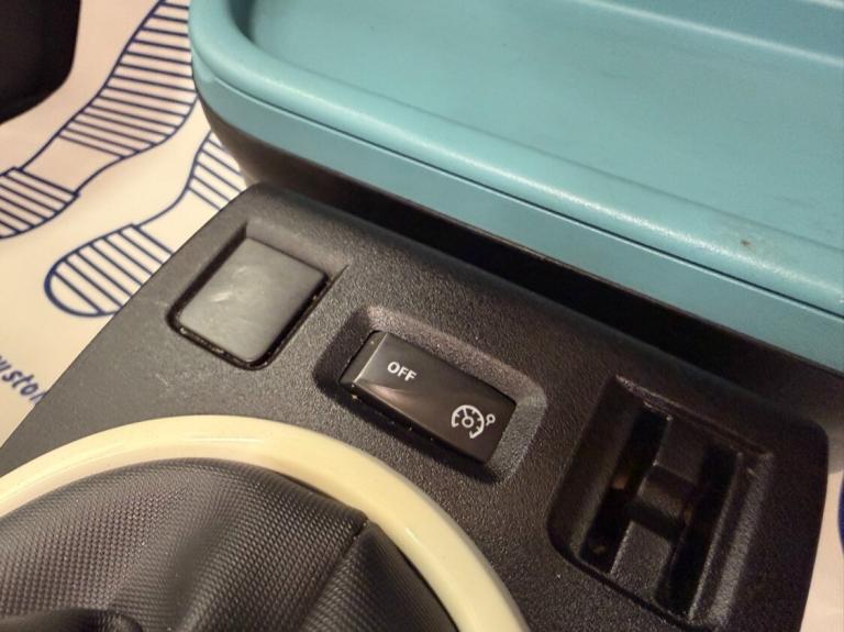 2016 Renault Twingo 1.0 SCe THE COLOUR RUN 5dr - LOW 57000 miles - ELEC PAN ROOF - FSH HATCHBACK ...