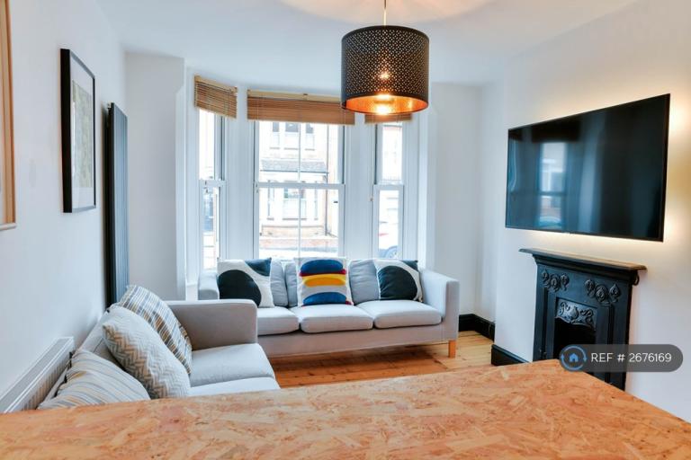 image for 1 bedroom flat in York Street, Rugby, CV21 (1 bed) (#2676169)