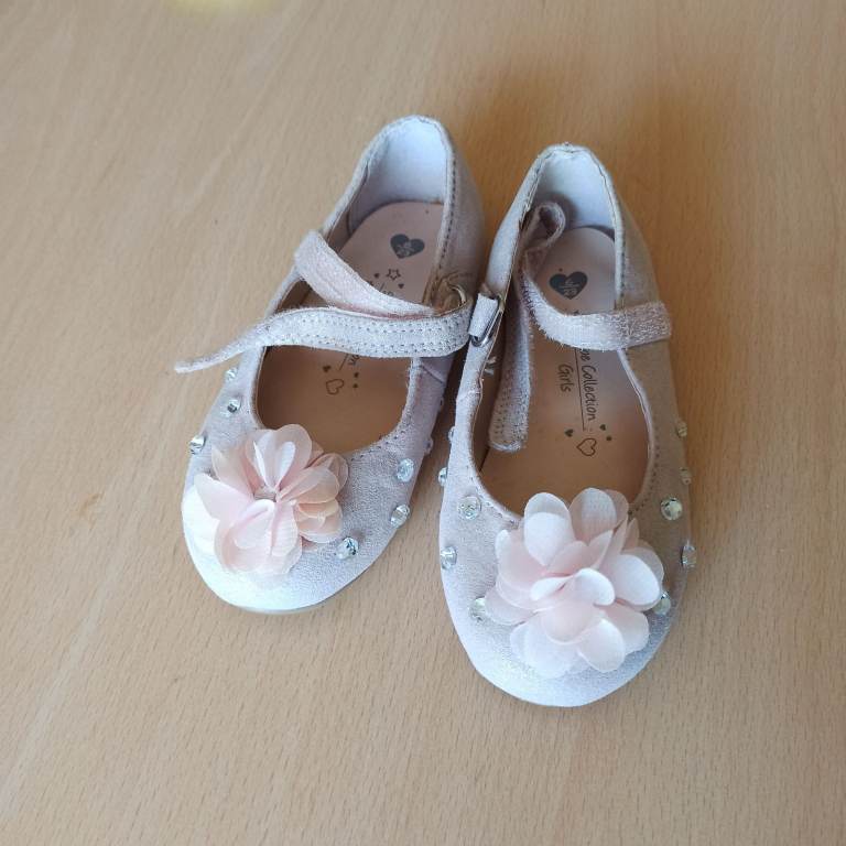 Girls light pink summer party shoes size UK 6 EU 23