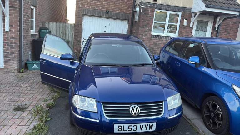 Volkswagen, PASSAT, Saloon, 2004, Manual, 1896 (cc), 4 doors