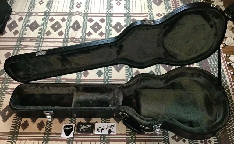 *BRAND NEW* Epiphone Les Paul Standard LIMITED BIGSBY EDITION Luxury Case. Rhiwbina.