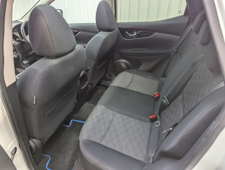 2015 Nissan Qashqai 1.5 Qashqai N-Tec+ dCi 5dr SUV Diesel Manual