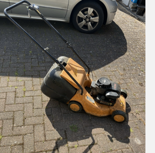 McCulloch M3540P Petrol lawnmower - free to collect