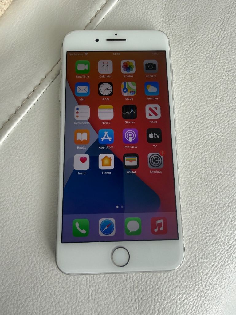 Apple iPhone 7 Plus Silver 32GB - Good Condition
