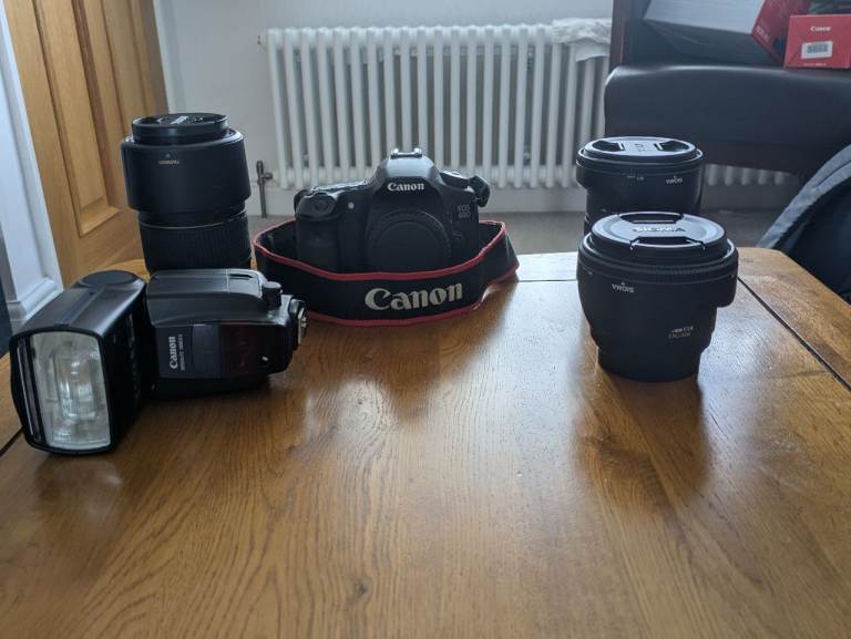 Canon DSLR EOS 60D Camera Body with 3 Lenses & Flash