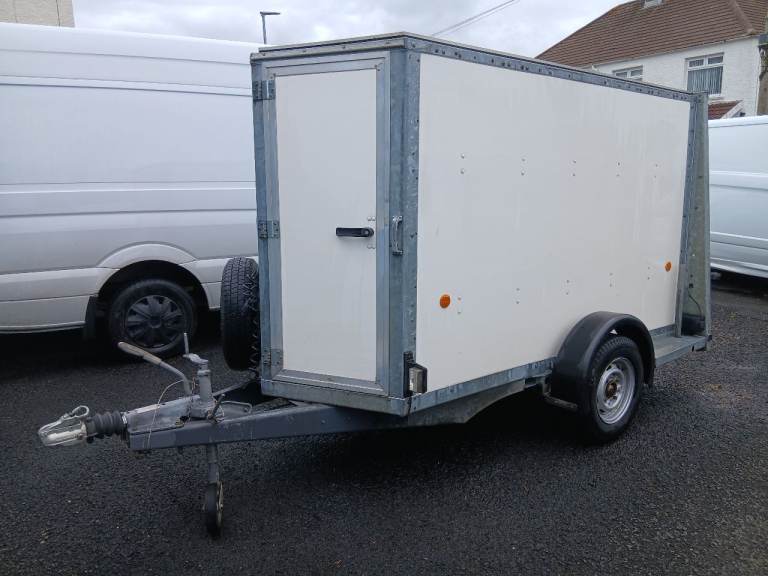 Ifor Williams box trailer 