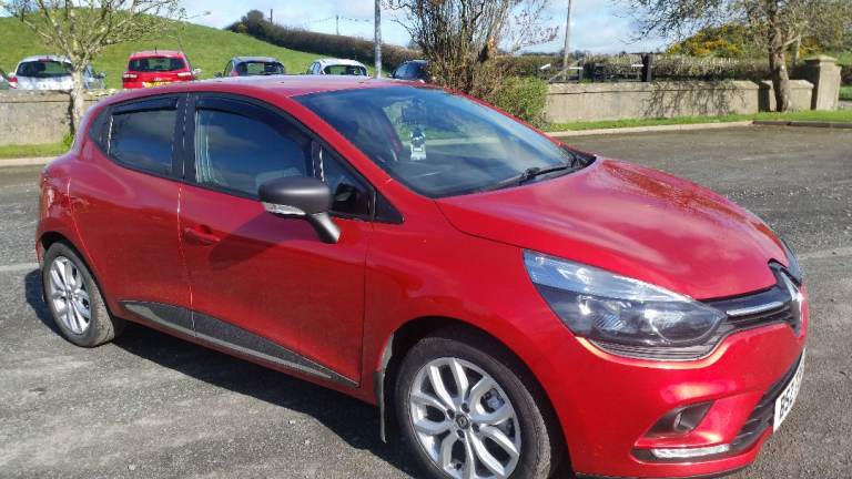 *!*STUNNING*!* 2018 Renault Clio 1.2 PLAY **MOT EXEMPT 27 FEB 27** **TIMING BELT KIT CHANGED AT 64K*