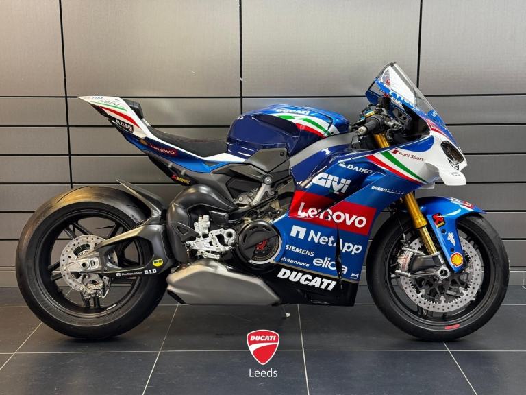 2025 DUCATI PANIGALE V4 TRICOLORE ITALIA