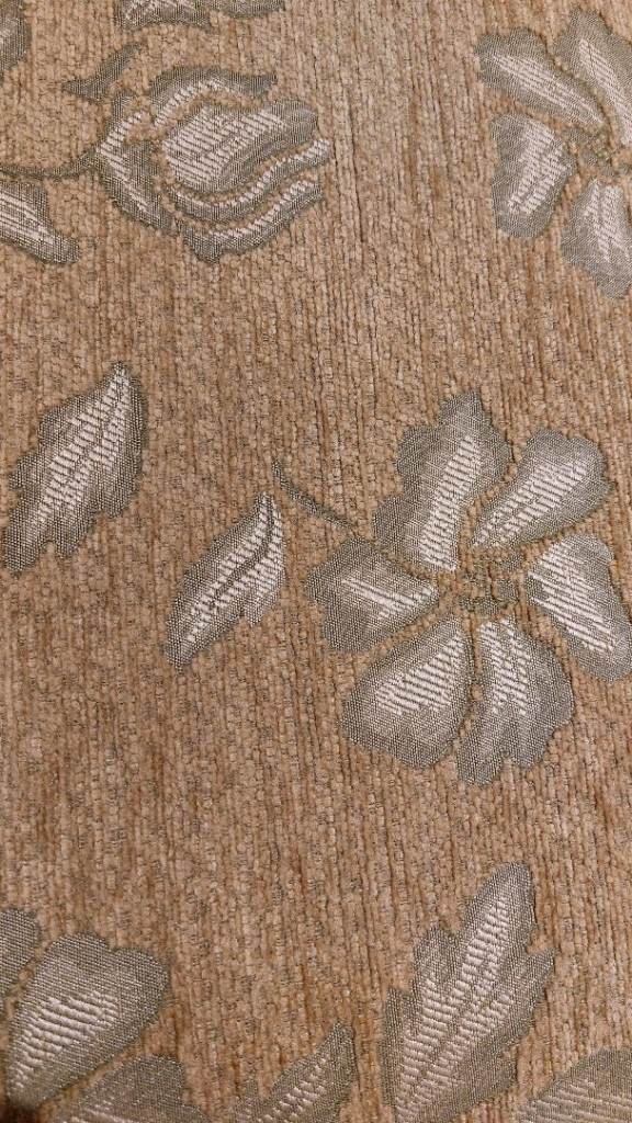 Set of 6 dining chairs, handy for Xmas time