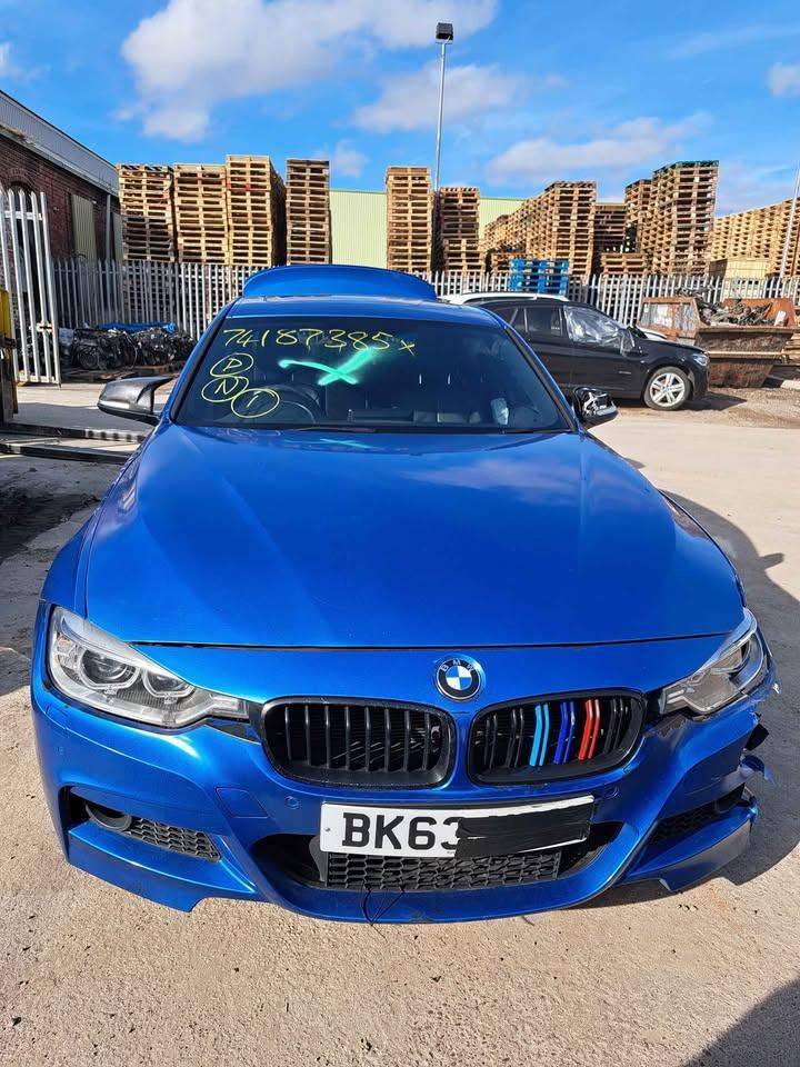 BMW 330D XDRIVE MSPORT PRE LCI F30 F31 DISMANTLING PARTS DOOR MIRROR HUB BOOT LID BUMPER LIGHT