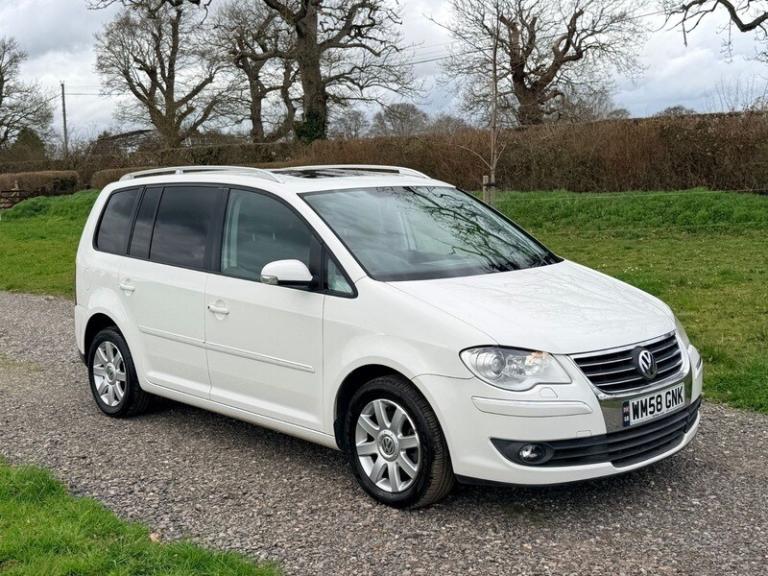 Volkswagen Touran 1.4 TSI SE MPV 5dr Petrol DSG (7 Seats) (179 g/km, 138 bhp)