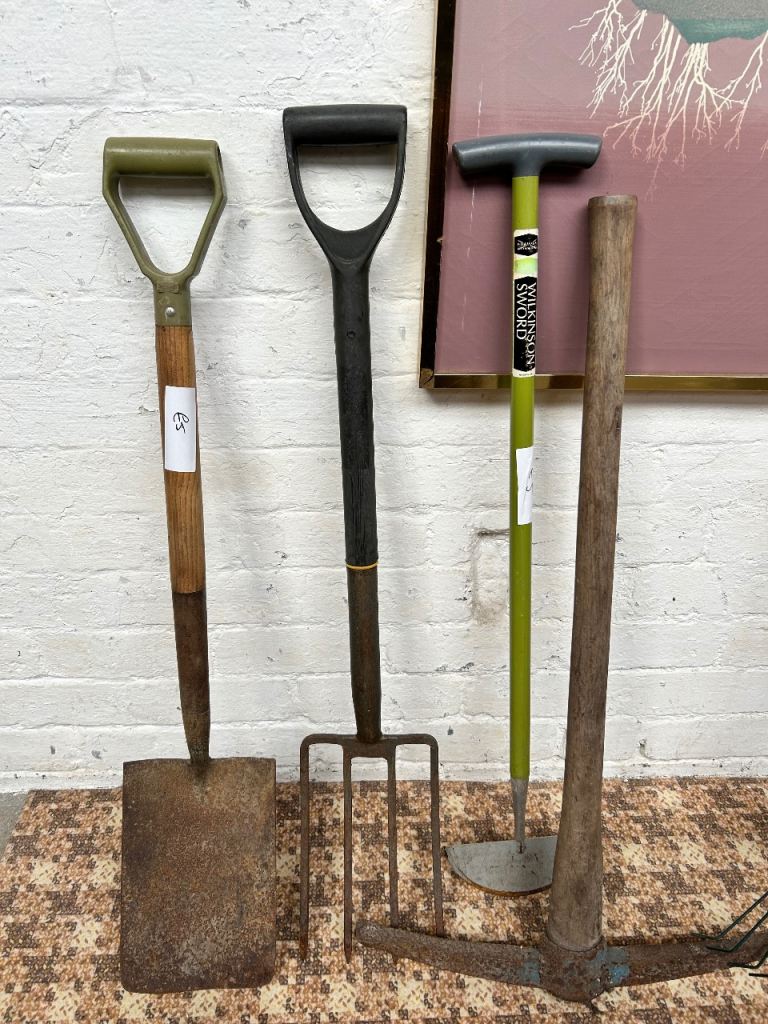 Garden Hand Tools Job Lot - Spades, Forks, Rakes