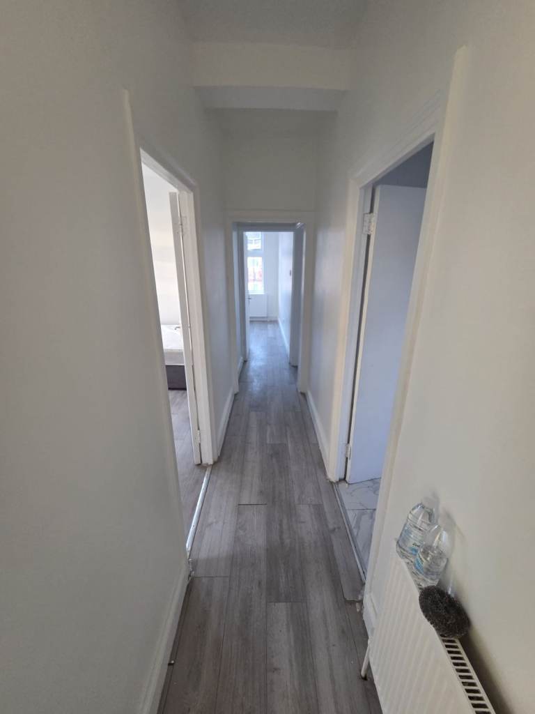 3 Bedroom Flat | Next to Barking Station | 2700 PCM (UTILITY BILLS INCLUDED)