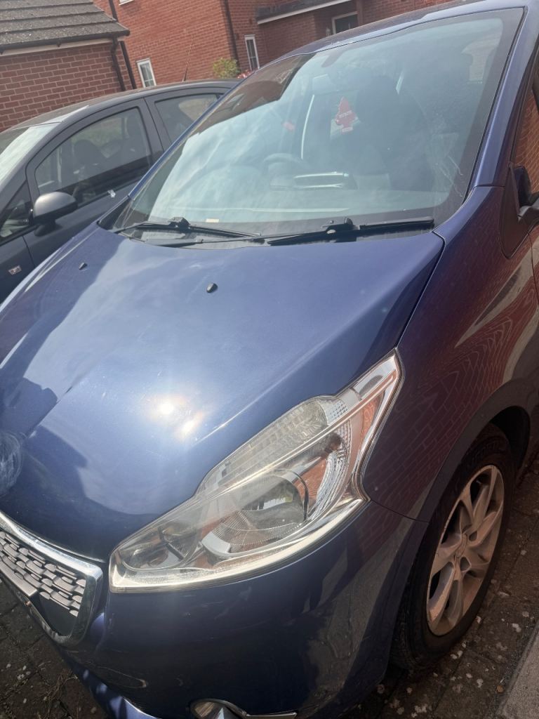 Peugeot, 208, Hatchback, 2015, Semi-Auto, 1398 (cc), 5 doors